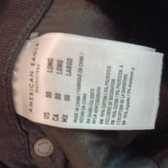 NWT American Eagle Black Distressed Mom Jeans - Picture 13 of 13